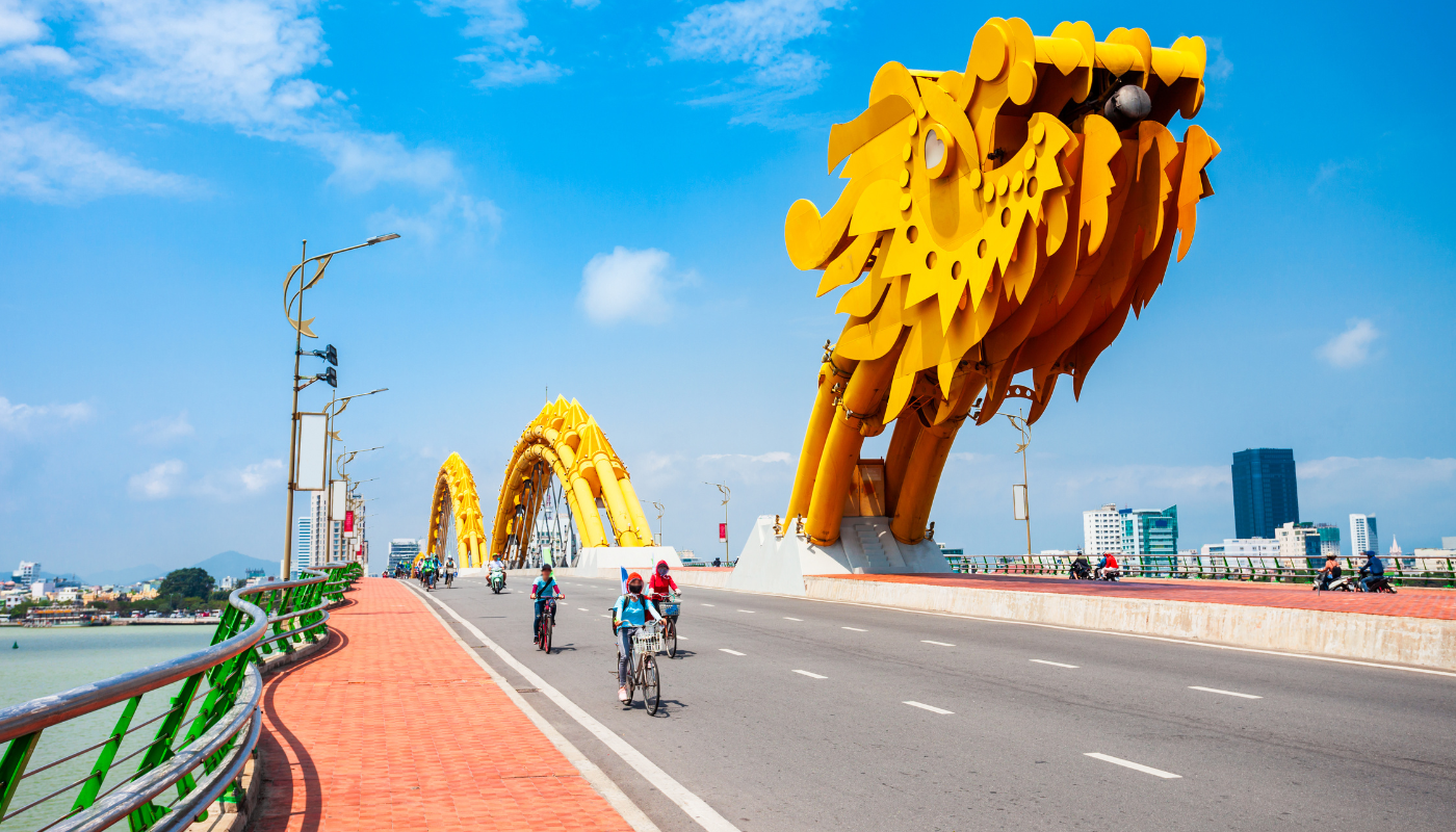 Thành phố Đà Nẵng bên sông Hàn